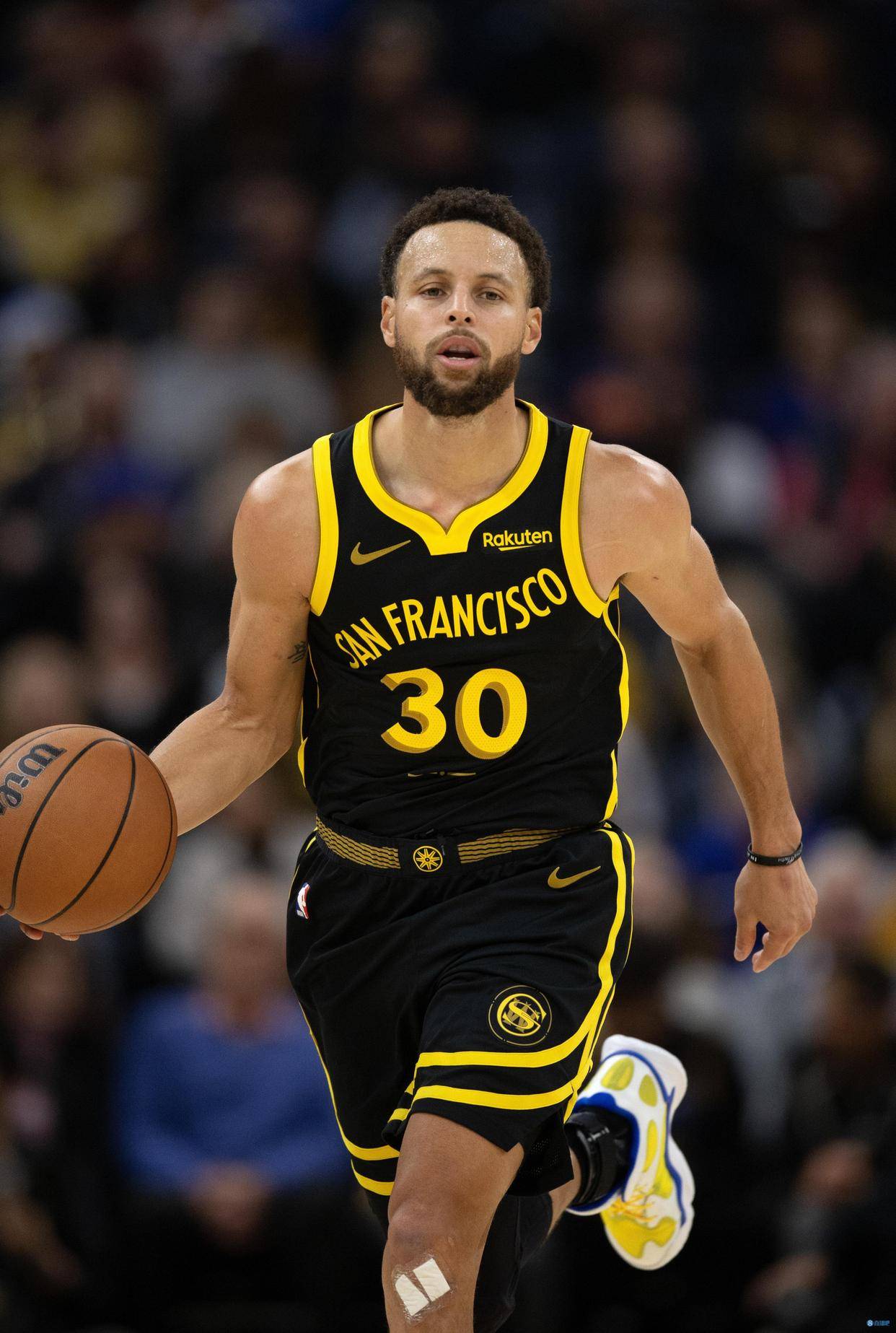 乌干达进球功臣奥梅迪曾是监狱守卫，还曾入围普斯卡什奖评选（乌干达制胜功臣奥梅迪：前监狱守卫，曾入围普斯卡什奖）