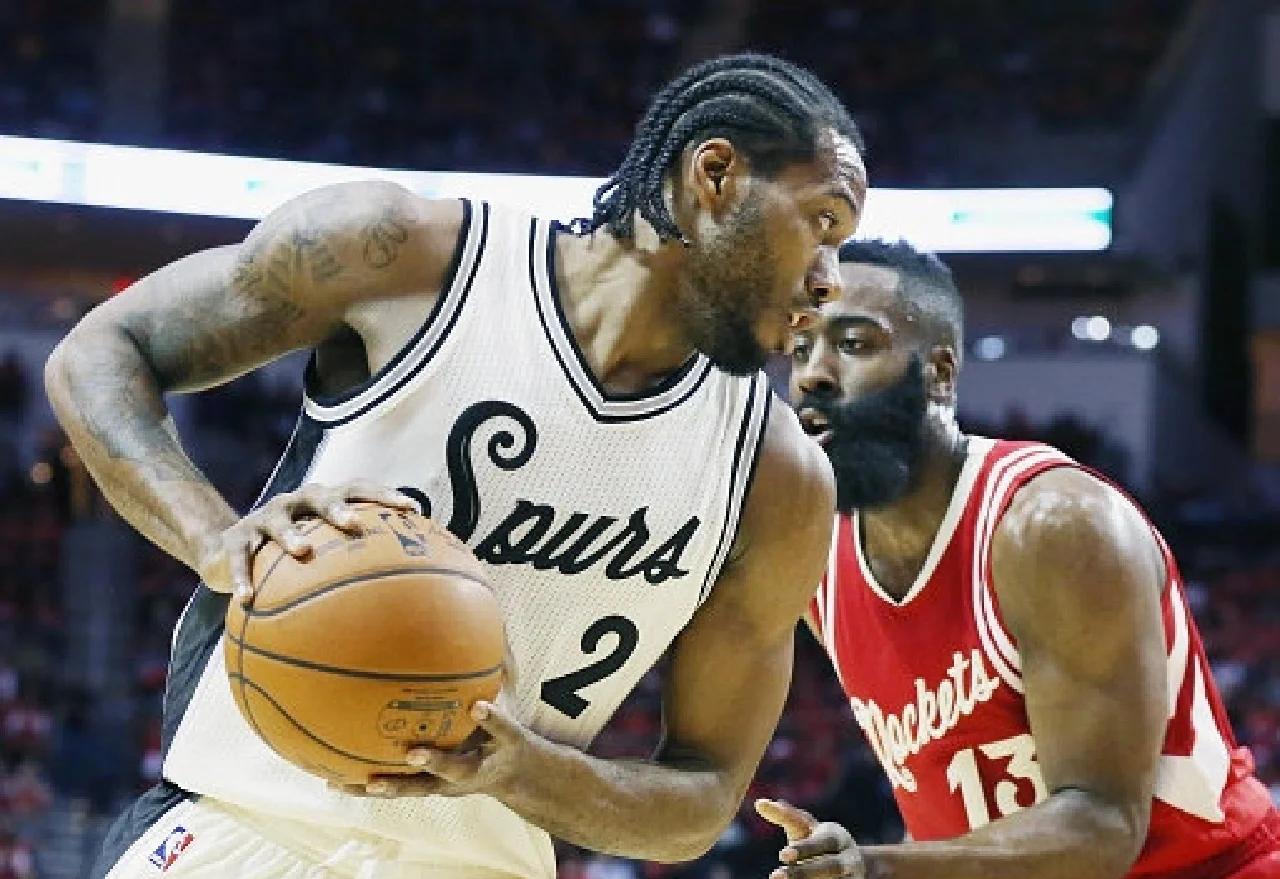 斯玛特谈詹姆斯复出：他球商极高，所有人因为他在场受益匪浅（斯玛特谈詹姆斯回归：顶级球商加持，全队受益良多）