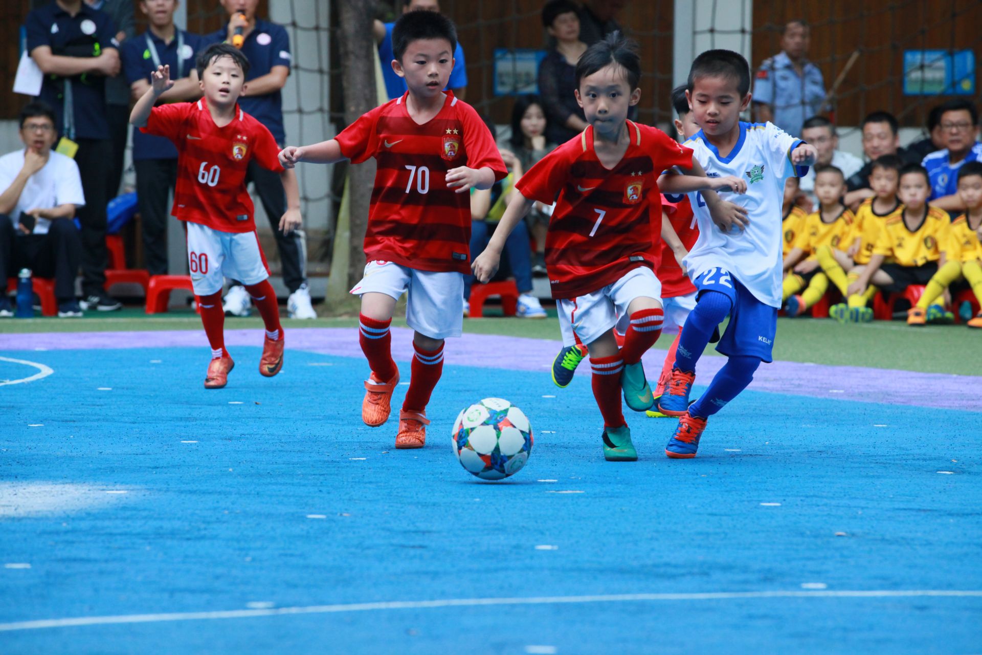 砍米罗？尼克斯中锋罗宾逊罚球命中率维持17.6%，赛季总17中3（要不要砍罗宾逊？尼克斯中锋本季罚球17中3，命中率仅17.6%）