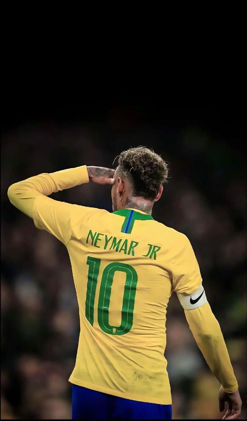 杰克-奥布赖恩：为了防范“客场盗贼”，我购买德牧保护家人（杰克·奥布赖恩为防“客场盗贼”购入德牧，守护家人）