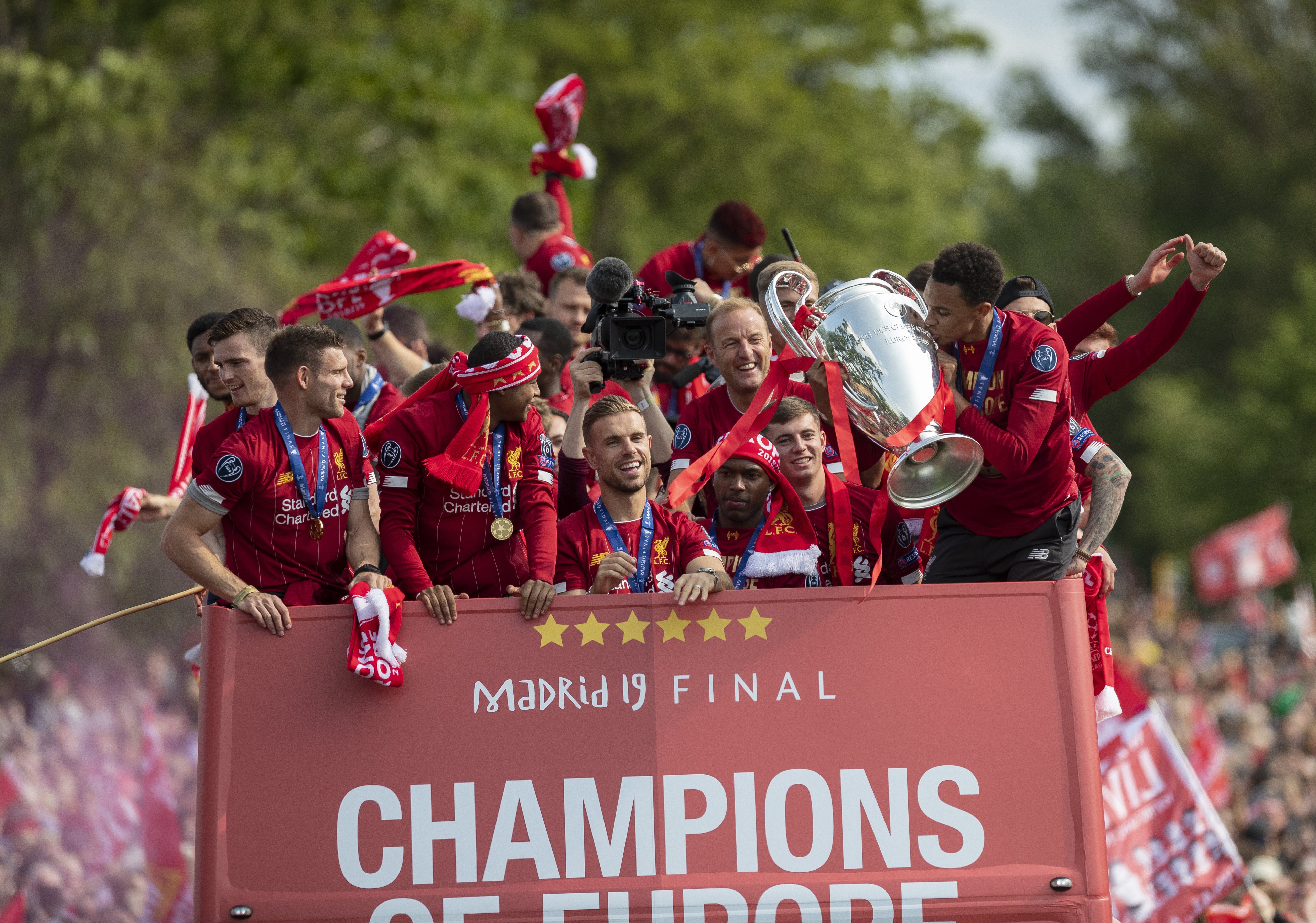 韩镕泽：赢下这场比赛是靠全队的信念，感谢球迷这一年的支持（韩镕泽：靠全队信念拿下胜利，感谢球迷一年以来的支持）