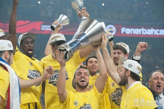 西甲最新轮次比赛结果，皇马小胜巴塞罗那（西甲本轮战报：皇马小胜巴萨）