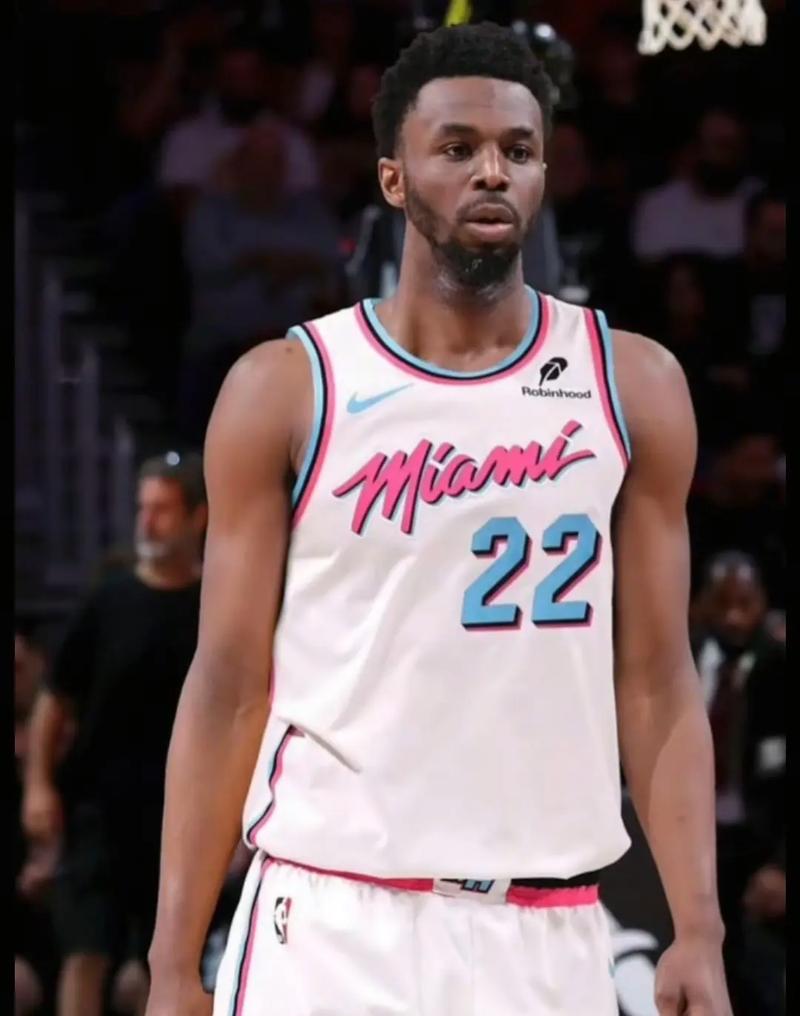 欧冠前瞻：埃因霍温各项赛事5连胜，马竞伤病严重多人缺席（欧冠前瞻：埃因霍温状态火热豪取五连胜，马竞遭伤病潮多人无缘出战）