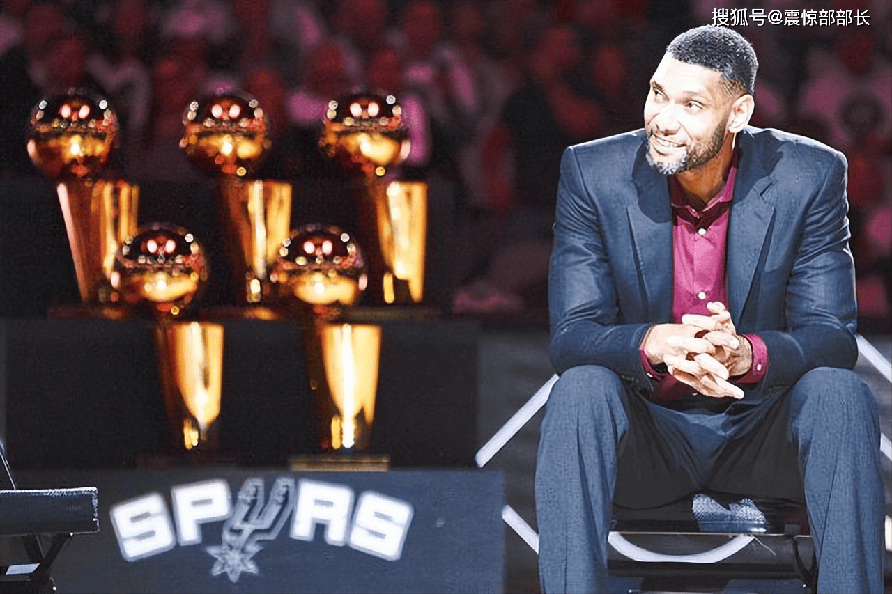 实现中超三连冠、队史第4冠，海港官方社媒发文庆祝（海港夺中超三连冠成队史第4冠 官方社媒发文庆贺）