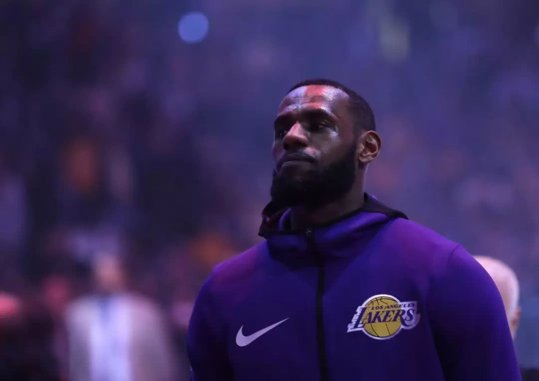 王楚钦夺冠，无缘十大体育新闻！得票数落后樊振东1500万，太意外（王楚钦夺冠仍无缘年度十大体育新闻，票数比樊振东少1500万，出乎意料）