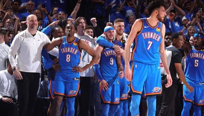 真巧，2025赛季J联赛与K联赛最佳教练均是中超前主帅（2025赛季J联赛与K联赛最佳教练不约而同均为中超前主帅）