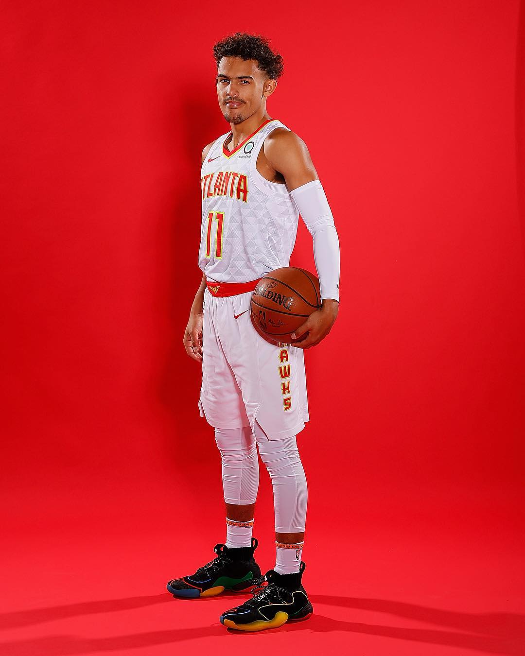 英超战报：塞梅尼奥破门布罗亚绝平，伯恩茅斯1-1伯恩利（英超简讯：塞梅尼奥破门、布罗亚终场前扳平，伯恩茅斯1-1伯恩利）