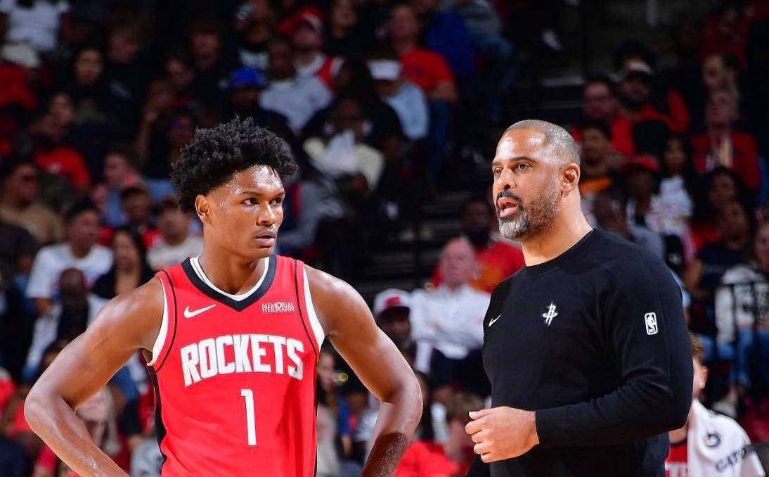 海港亚冠赛前Vlog：吉祥物伊戈已量产；林皇再度作客上海滩（海港亚冠备战Vlog：伊戈吉祥物量产上线，林皇再临上海滩）