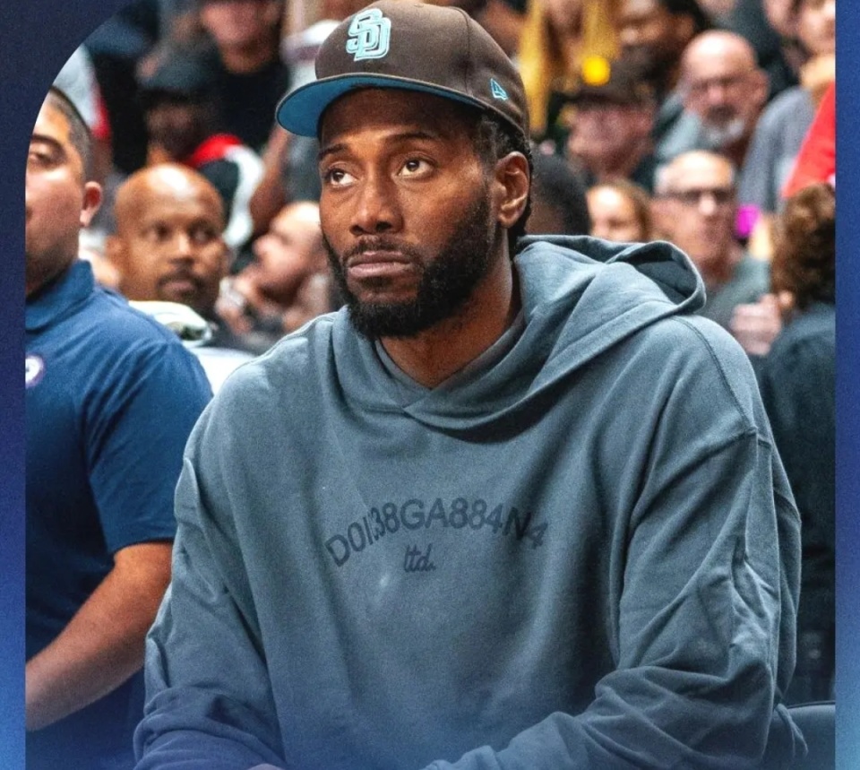 AI导盲眼镜与导盲狗亮相残特奥会，广东盲人门球队获科技助力（AI导盲眼镜与导盲犬同台亮相残特奥会，科技赋能广东盲人门球队）