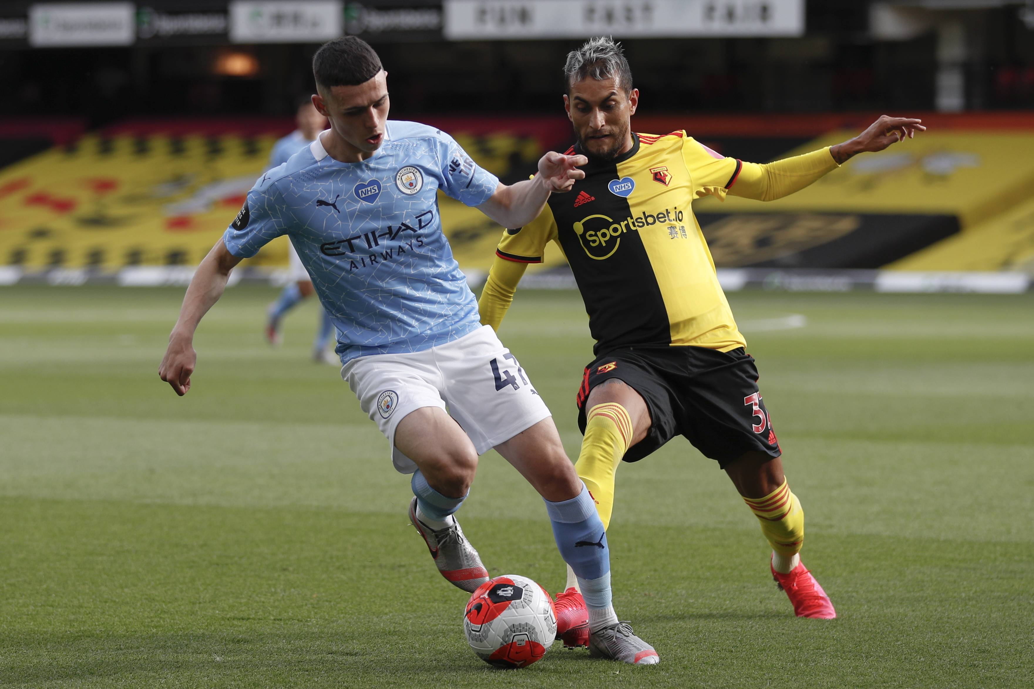 图拉姆对伤兵满营利物浦保持警惕期待国际米兰在欧冠联赛接受考验（图拉姆警惕伤兵缠身的利物浦，盼国际米兰在欧冠迎来检验）