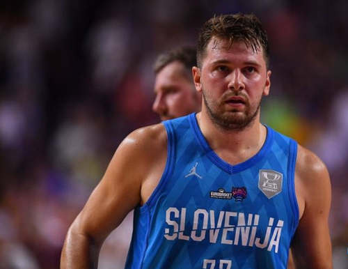 TA批评科纳特：他是利物浦最稳不定的球员，状态已今非昔比（TA点名批评科纳特：利物浦最不稳定之人，状态不复从前）