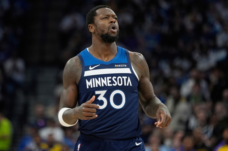 媒体人：成都蓉城一年三换董事长，新一任在走流程了（媒体人称成都蓉城一年内第三次更换董事长，新任人选正按流程推进）