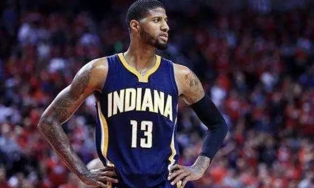 萨拉赫在社媒晒照庆祝圣诞节，被网友怒批背弃信仰（萨拉赫晒圣诞照惹争议：遭网友质疑违背信仰）