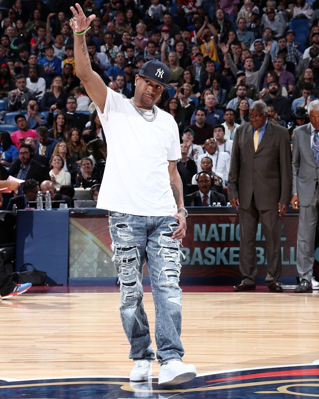 本轮意甲主队6胜1平，比萨、乌迪内斯、都灵能否延续不败？（意甲本轮主场交出6胜1平，比萨、乌迪内斯、都灵还能续写不败吗？）