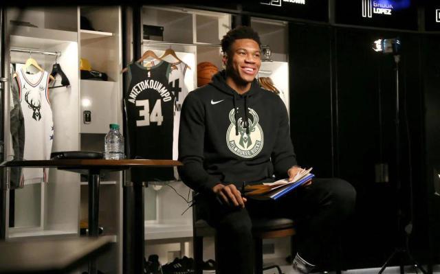 马明宇隔空给邵佳一加油：非常期待佳一率领国足走出低谷（马明宇隔空为邵佳一打气：期待佳一带领国足走出低谷）