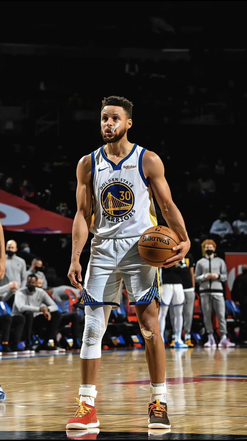 中超最佳进球候选（禁区内）：倒钩凌空脚后跟，谁是你心中的最佳进球？（中超禁区内最佳进球评选：倒钩、凌空、脚后跟，你选谁？）