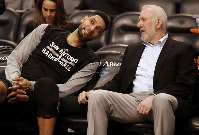 培养出总冠军！圣克拉拉大学退役杰伦·威廉姆斯24号球衣（总冠军摇篮！圣克拉拉大学退役杰伦-威廉姆斯24号球衣）